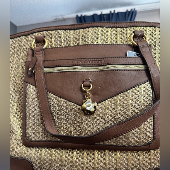Juicy Couture Palm Springs Metallic
Straw Tote Bag - Picture 3 of 13